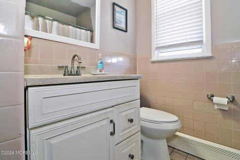 9 Bolans Court Toms River NJ 08757