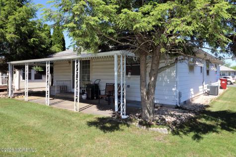 9 Bolans Court Toms River NJ 08757