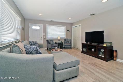 9 Bolans Court Toms River NJ 08757