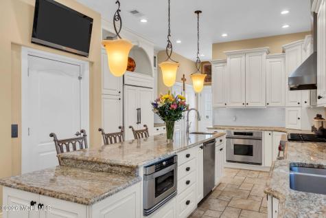 32 Freeman Court Toms River NJ 08753