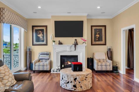 32 Freeman Court Toms River NJ 08753