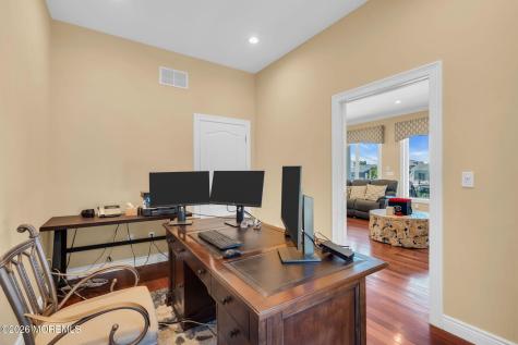 32 Freeman Court Toms River NJ 08753