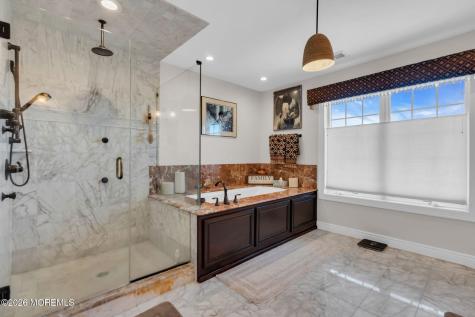 32 Freeman Court Toms River NJ 08753