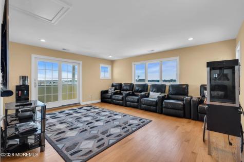 32 Freeman Court Toms River NJ 08753