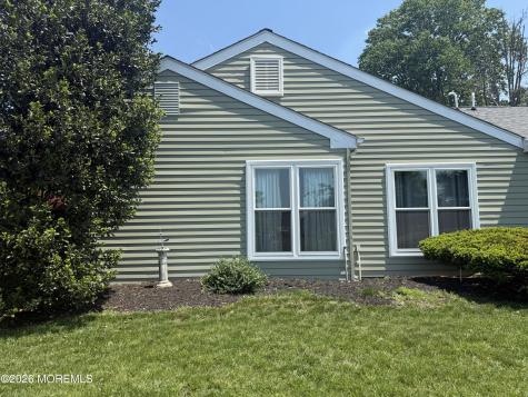 39 Sandhurst Street Manchester NJ 08759