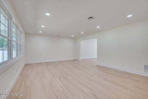 300 E Chestnut Avenue Metuchen NJ 08840