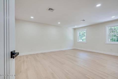 300 E Chestnut Avenue Metuchen NJ 08840