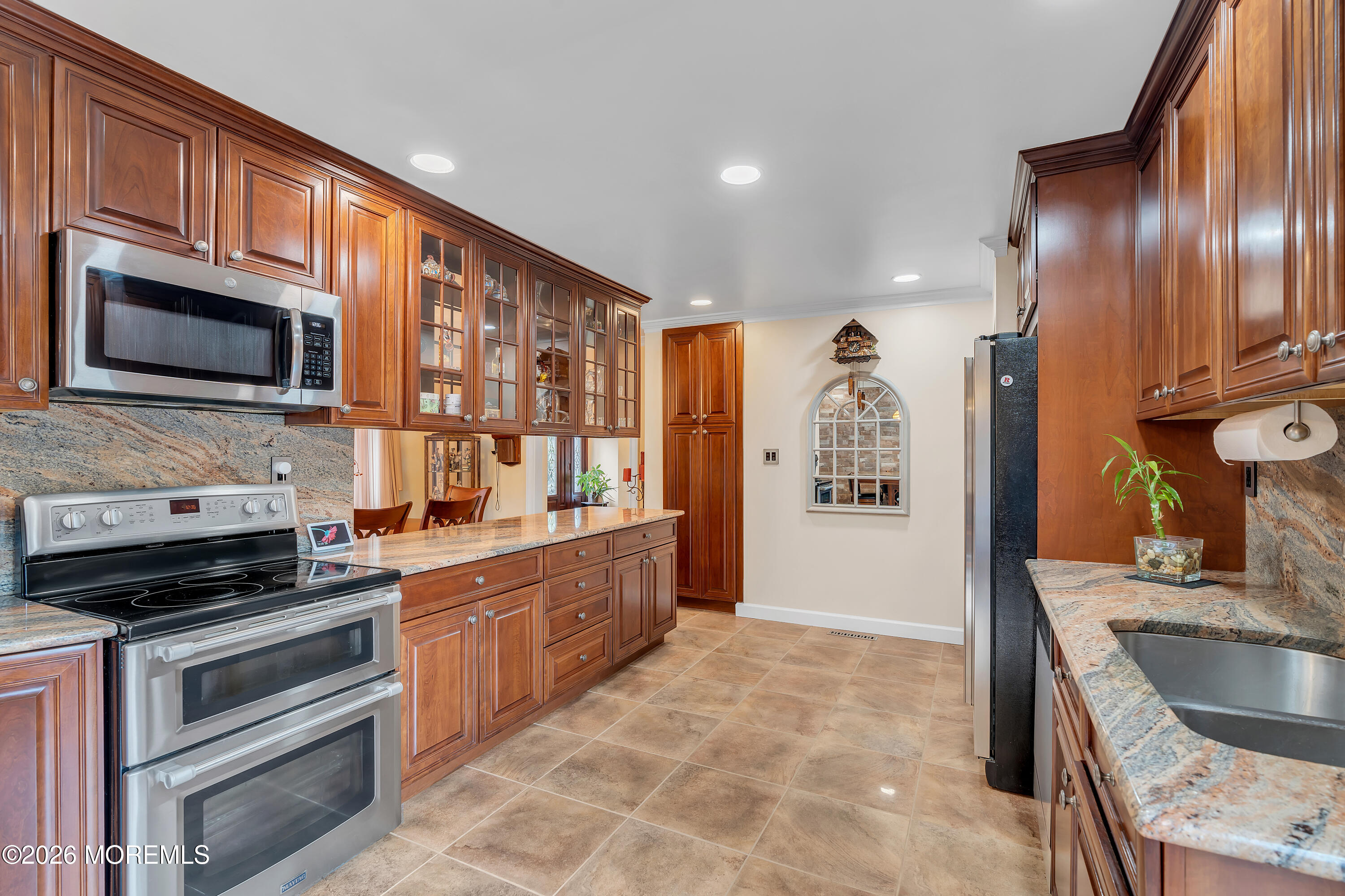 7 Mayflower Drive Red Bank NJ 07701
