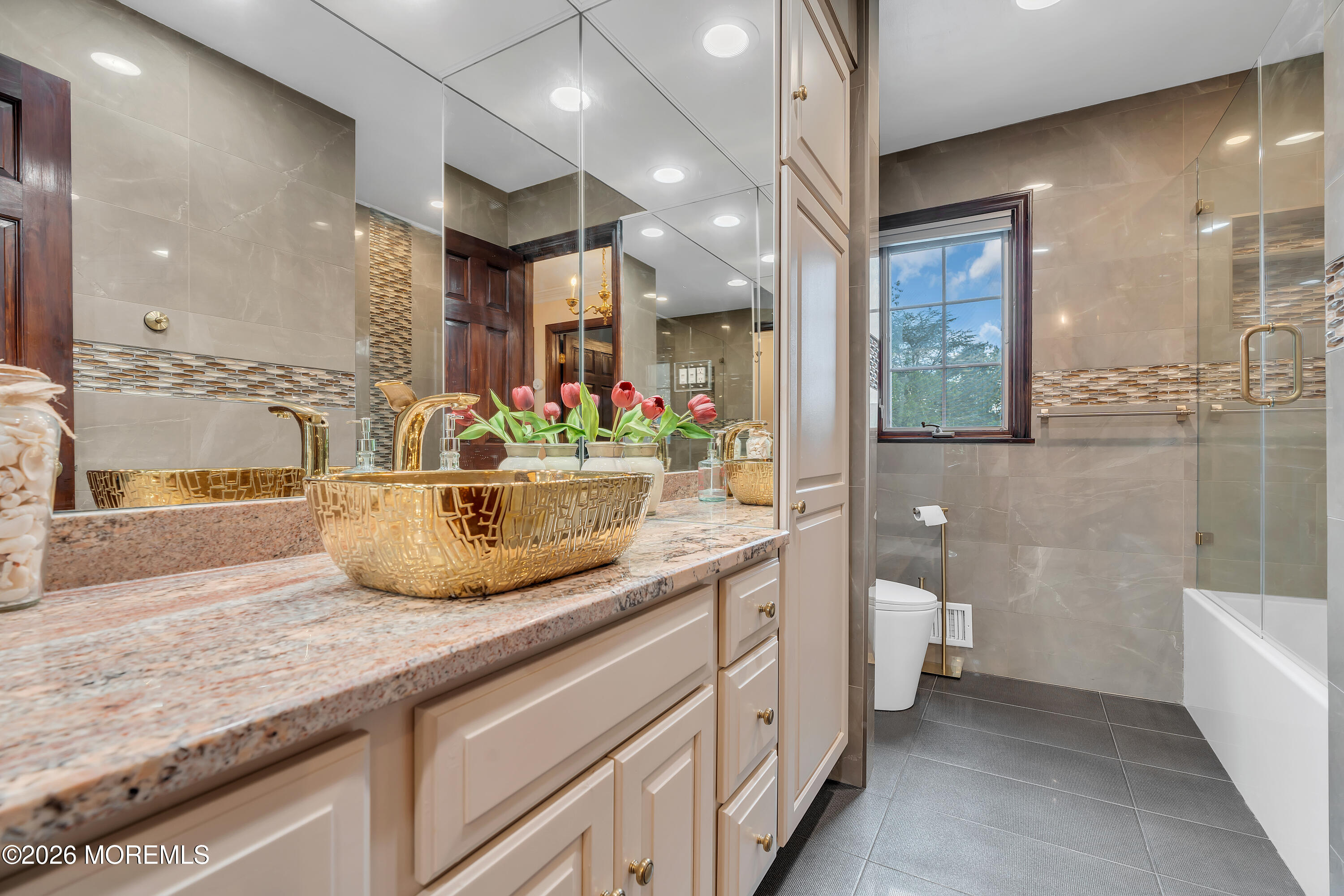 7 Mayflower Drive Red Bank NJ 07701