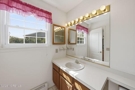 96 Narberth Way Toms River NJ 08757