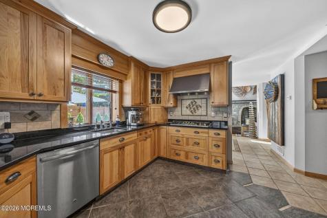 31 N Cherokee Lane Brick NJ 08724