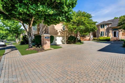 166 La Quinta Court Holmdel NJ 07733