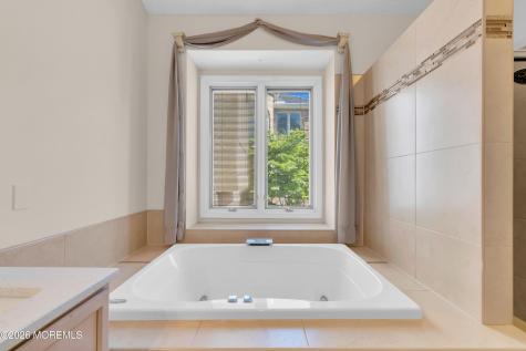 166 La Quinta Court Holmdel NJ 07733