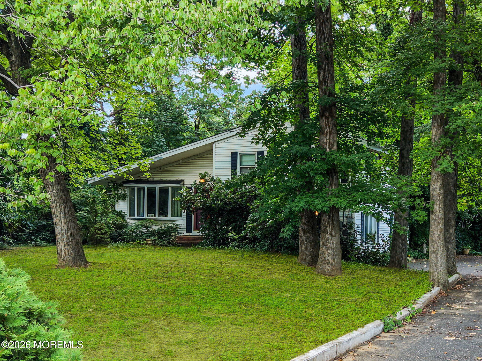 390 Church Street Belford NJ 07718