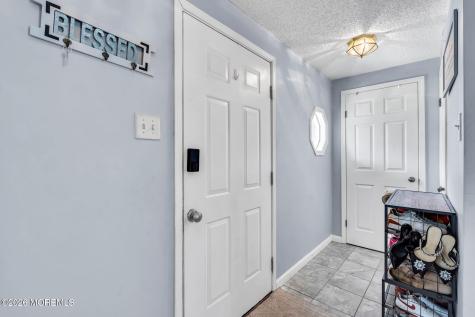 22 Compass Lane Barnegat NJ 08005