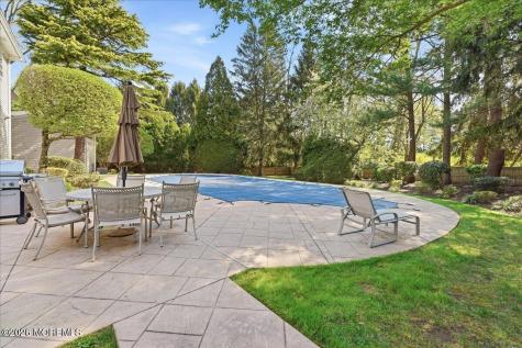 11 Woodside Drive Rumson NJ 07760