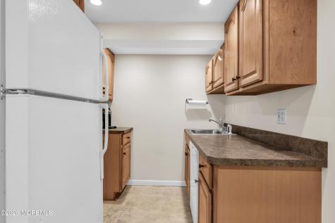 57 Roosevelt Avenue Morganville NJ 07751