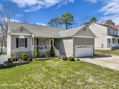 108 Bark Road Manahawkin NJ 08050