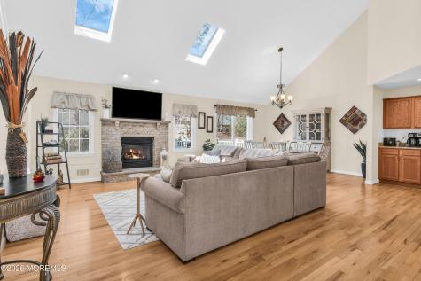 108 Bark Road Manahawkin NJ 08050