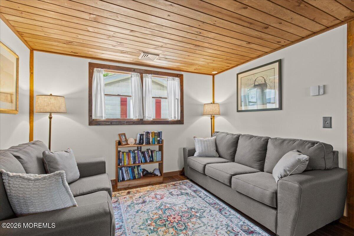 15 Sands Point Drive Toms River NJ 08755