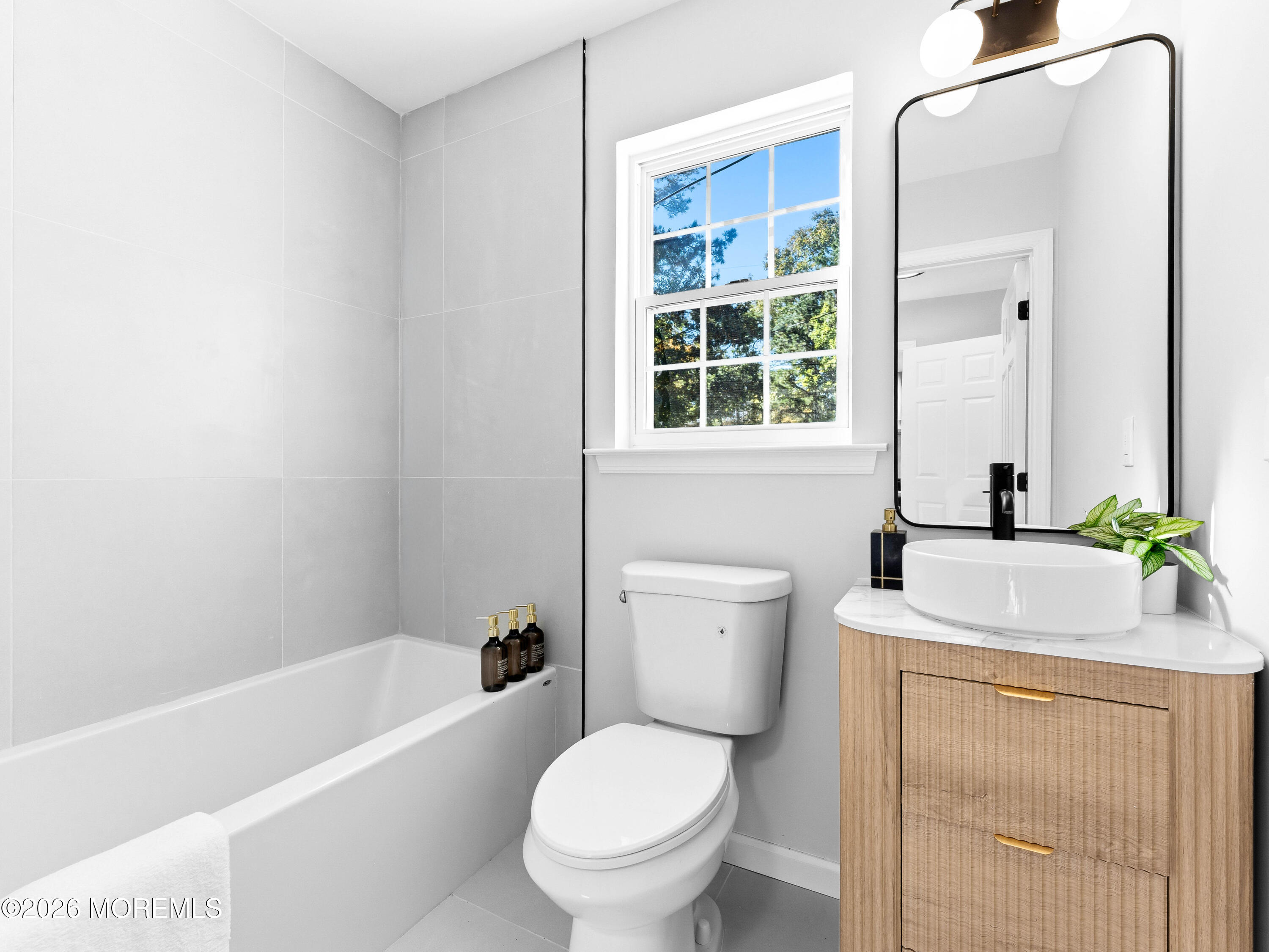 579 Coral Lane Manahawkin NJ 08050