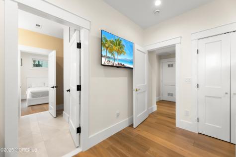 18 Mea Lane Long Beach Twp NJ 08008