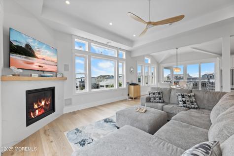 18 Mea Lane Long Beach Twp NJ 08008