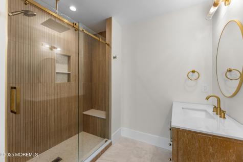 18 Mea Lane Long Beach Twp NJ 08008
