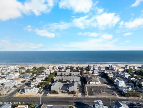 18 Mea Lane Long Beach Twp NJ 08008