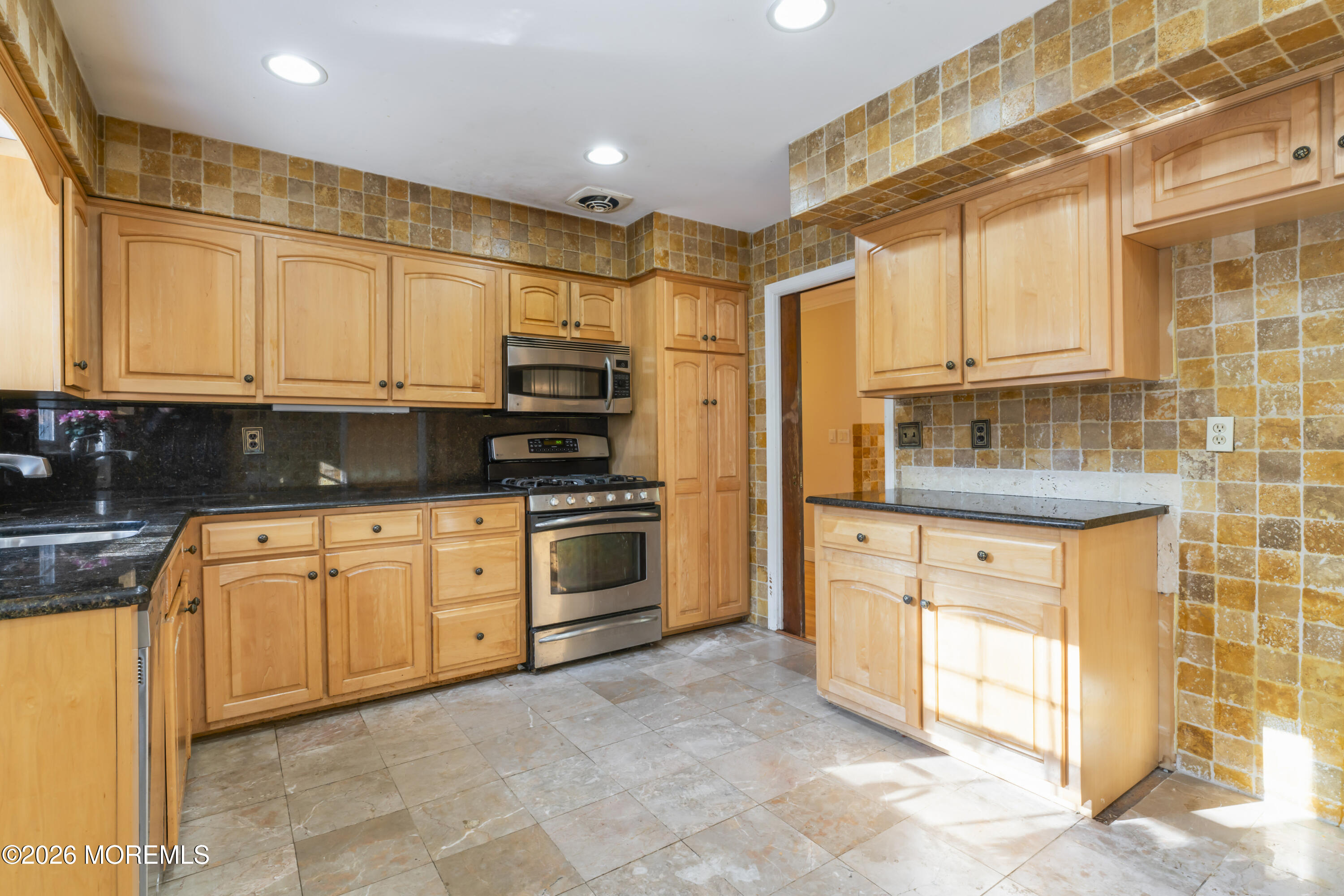 2 Sweet Briar Lane Holmdel NJ 07733