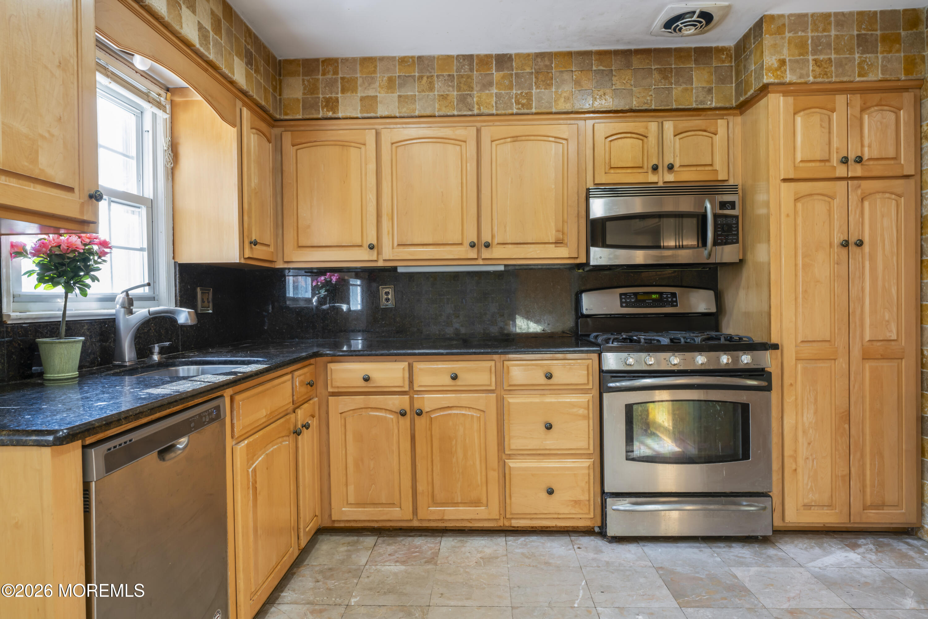 2 Sweet Briar Lane Holmdel NJ 07733