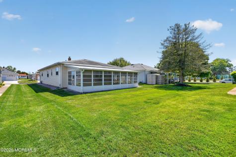 17 Corinth Place Toms River NJ 08757