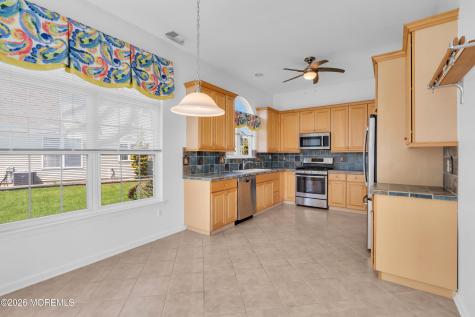 52 Plymouth Way Barnegat NJ 08005