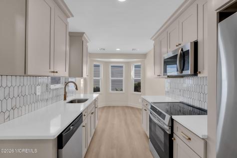 136 Longwood Drive Manahawkin NJ 08050