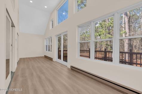 136 Longwood Drive Manahawkin NJ 08050