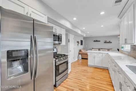 24 Eric Drive Howell NJ 07731
