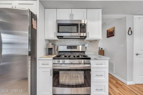 24 Eric Drive Howell NJ 07731