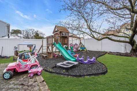 24 Eric Drive Howell NJ 07731