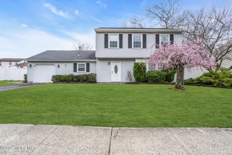 24 Eric Drive Howell NJ 07731