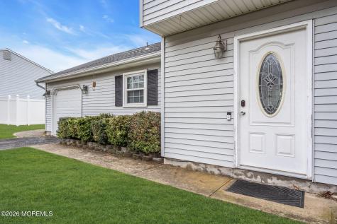 24 Eric Drive Howell NJ 07731