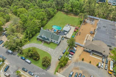 1476 E Spruce Street Lakewood NJ 08701