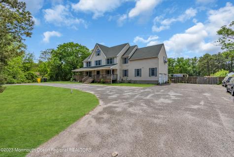 1476 E Spruce Street Lakewood NJ 08701
