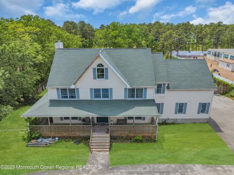 1476 E Spruce Street Lakewood NJ 08701
