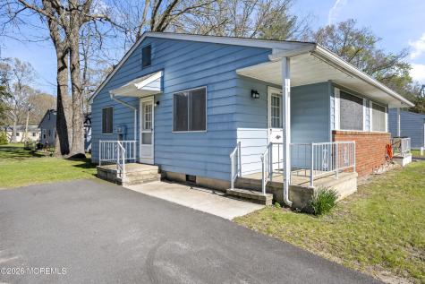 17 Michigan Avenue Whiting NJ 08759