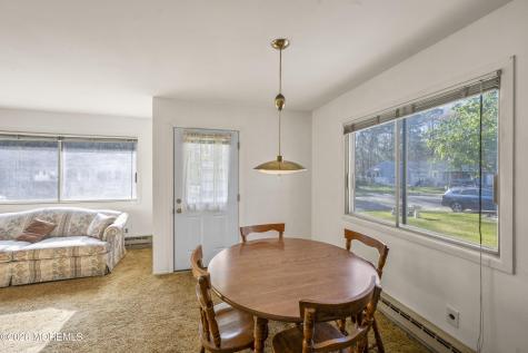 17 Michigan Avenue Whiting NJ 08759