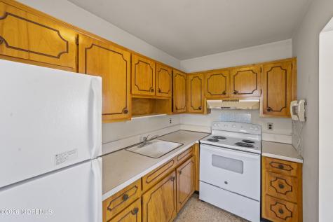 17 Michigan Avenue Whiting NJ 08759