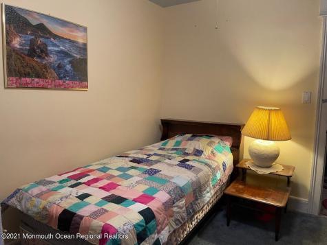 39 Lincoln Court Keansburg NJ 07734