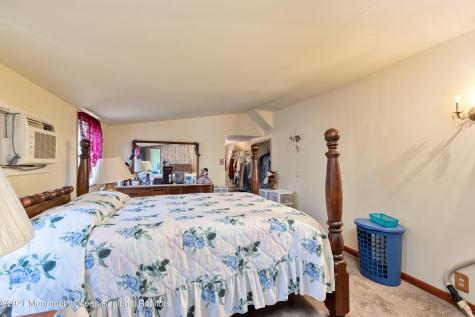 39 Lincoln Court Keansburg NJ 07734