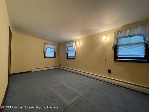 39 Lincoln Court Keansburg NJ 07734
