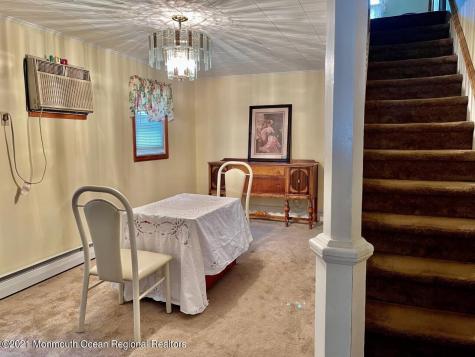 39 Lincoln Court Keansburg NJ 07734
